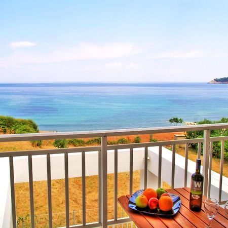 Maranton Beach Hotel Koinira Dış mekan fotoğraf